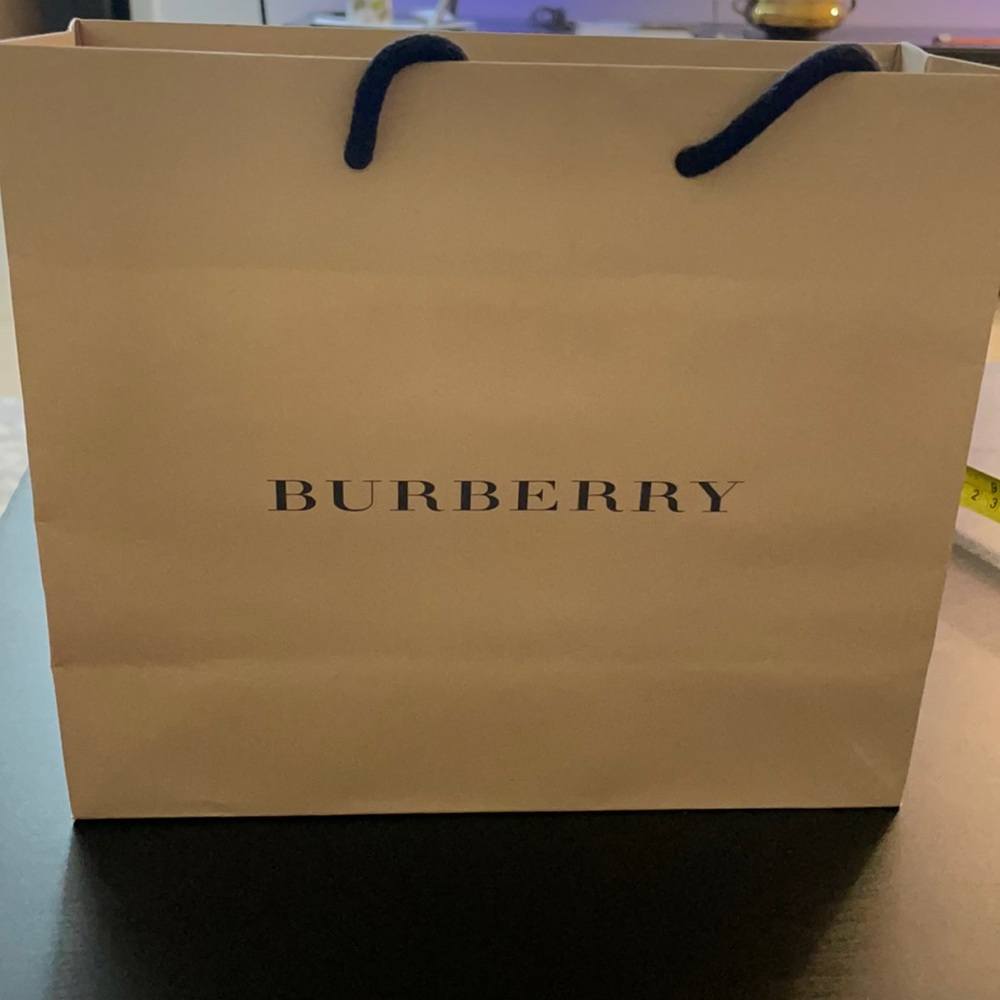 Burberry shopping bag